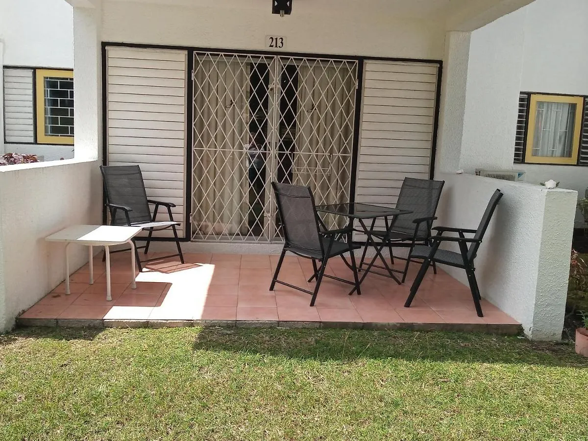 213 Golden Grove, Rockley Apartment Bridgetown 0*,